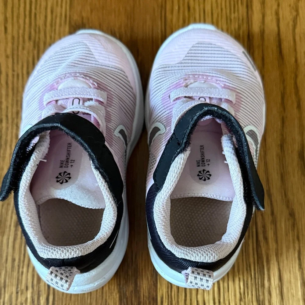FINAL SALE Nike Downshifter Toddler Girls Sneakers Size 5C Pink Black